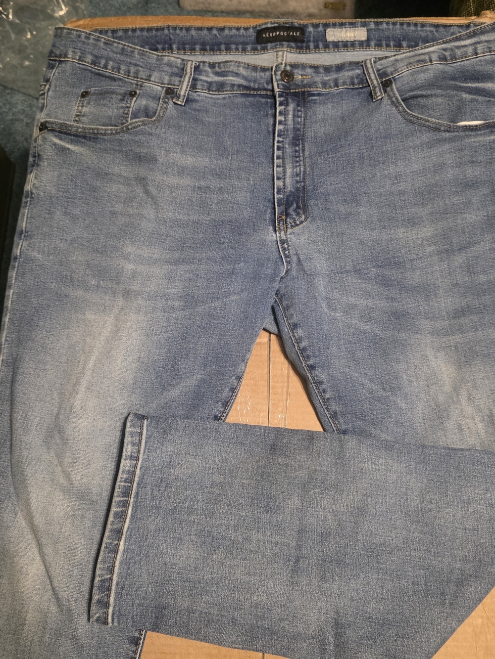 Aeropostale Men's Light Blue Slim Straight Jeans
